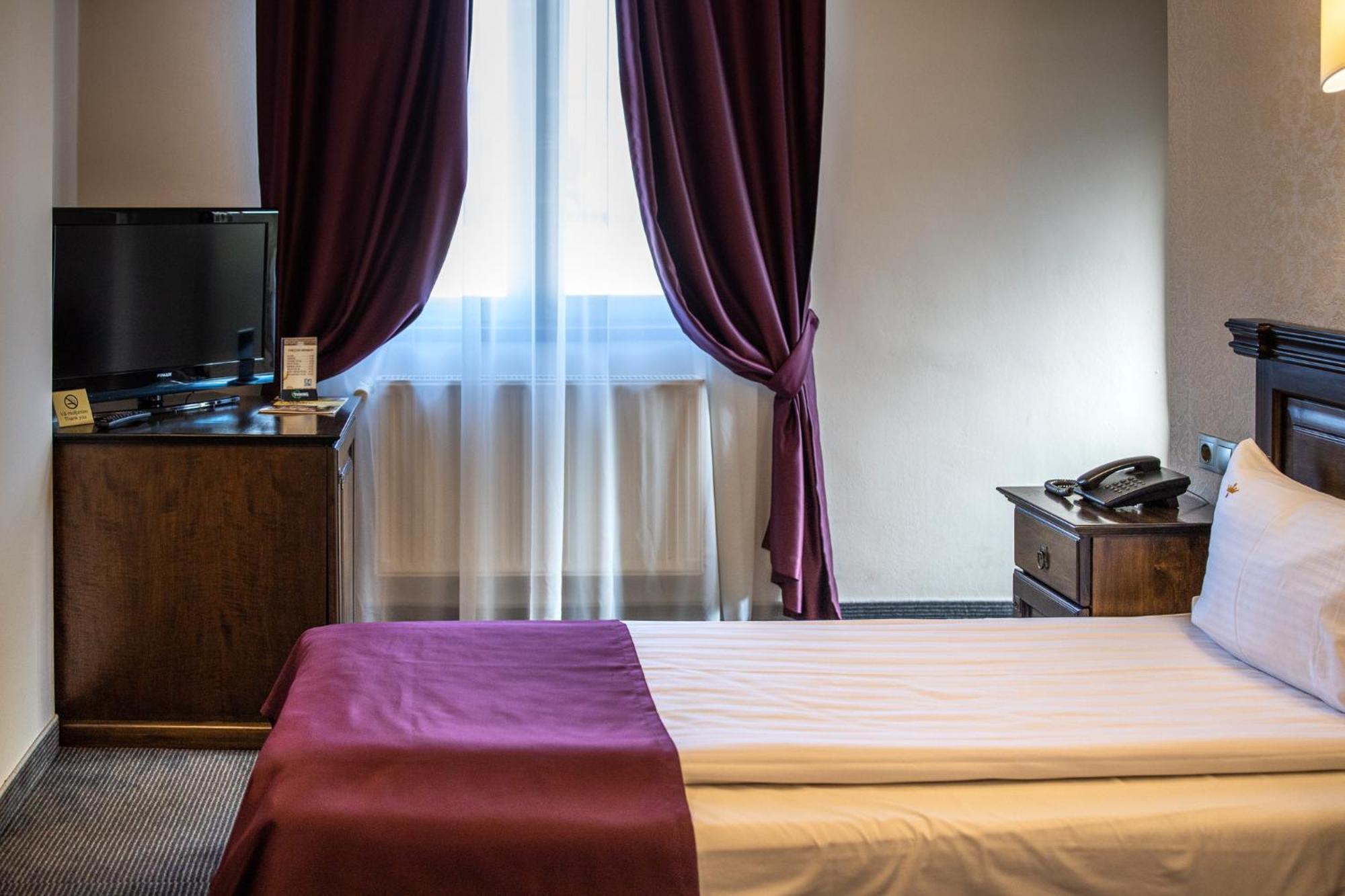 Pension Korona Sibiu Exteriör bild