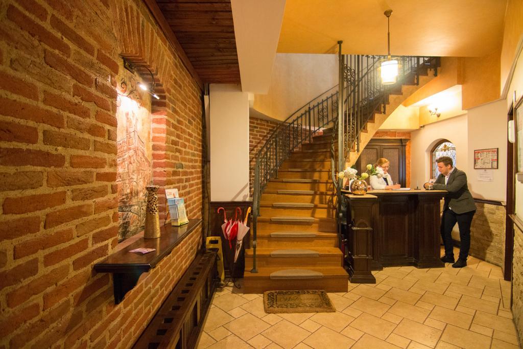 Pension Korona Sibiu Exteriör bild