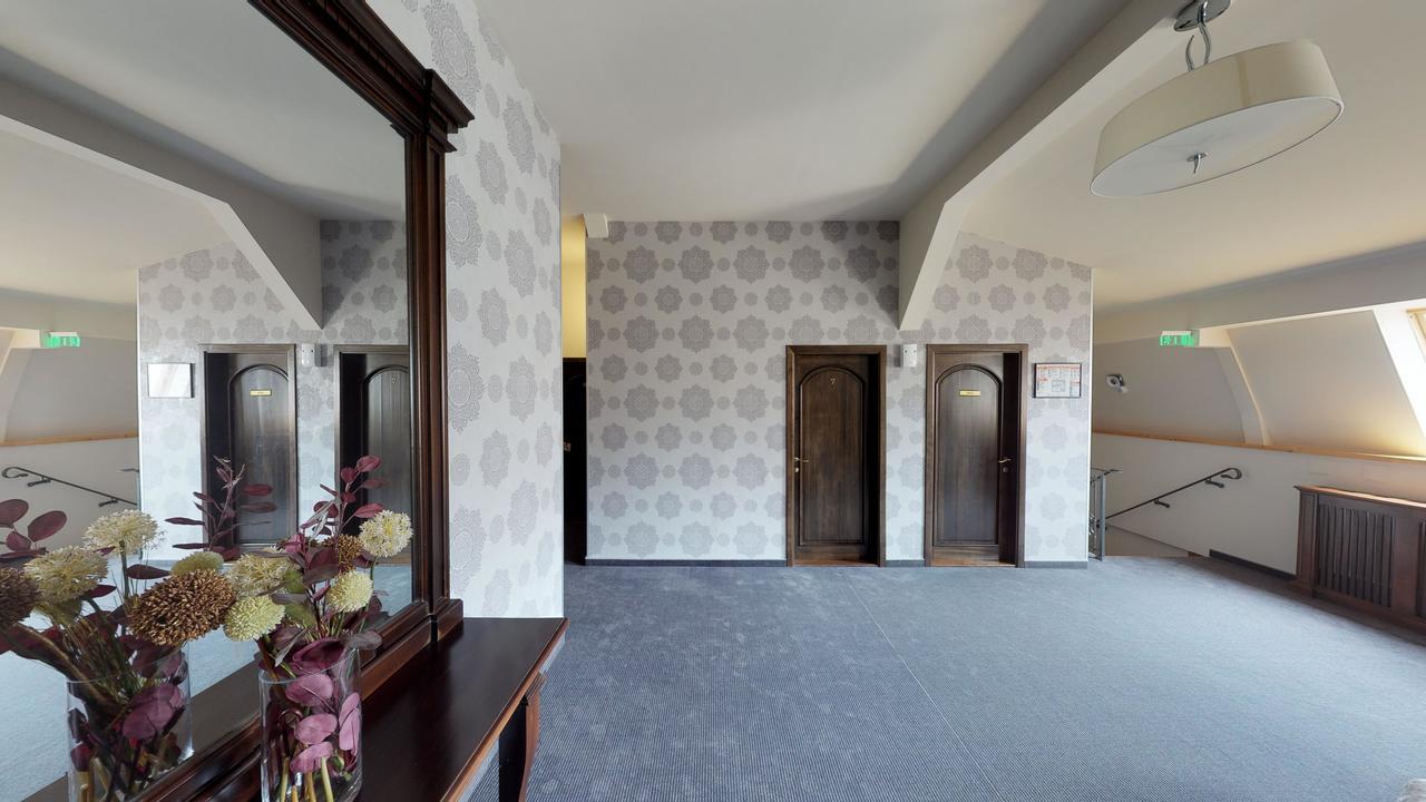 Pension Korona Sibiu Exteriör bild
