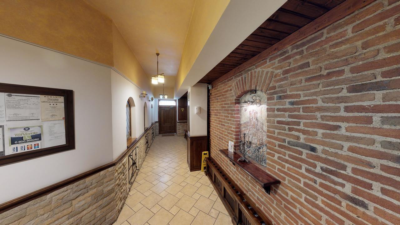Pension Korona Sibiu Exteriör bild
