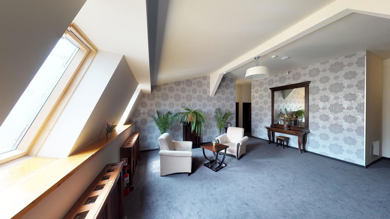 Pension Korona Sibiu Exteriör bild